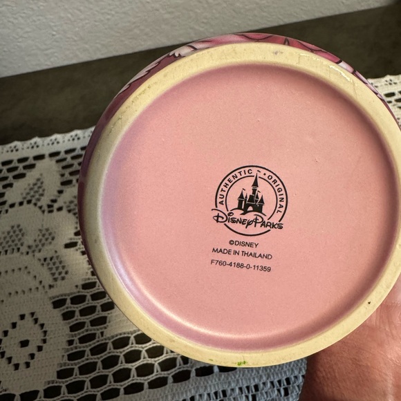 Walt Disney World Coffee/Tee Mugs set of 2 - Picture 5 of 10